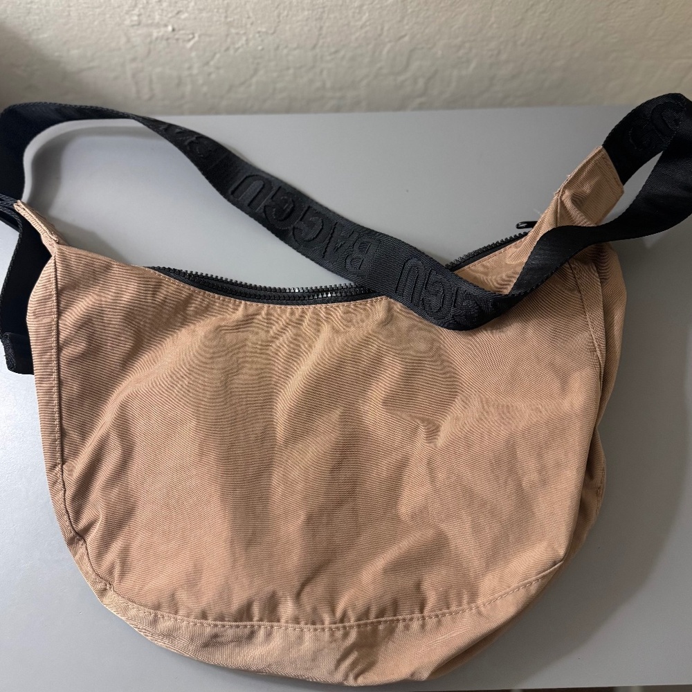 Baggu Medium Cresent bag